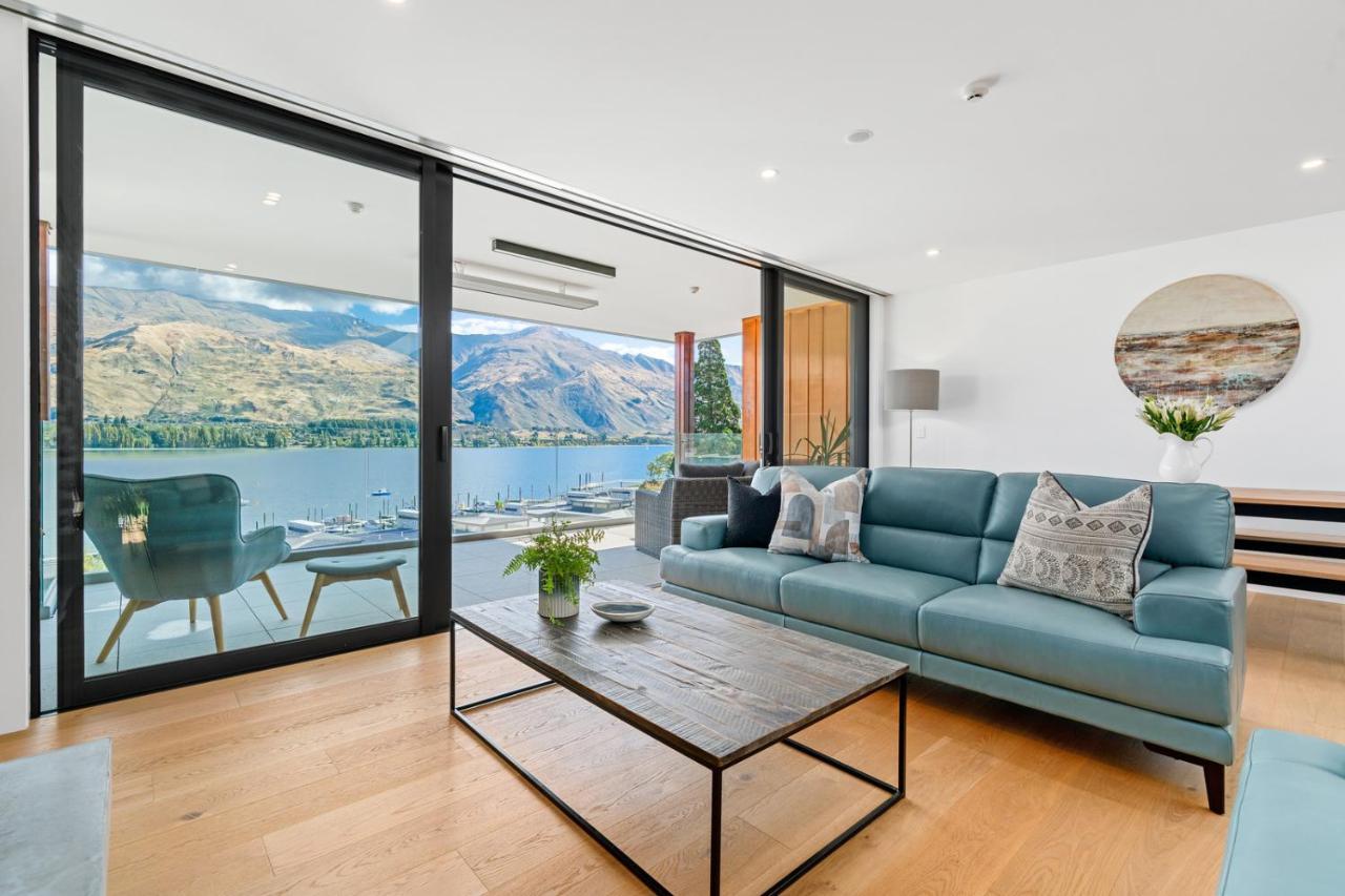 Luxurious Lakefront Penthouse Wanaka Exterior photo