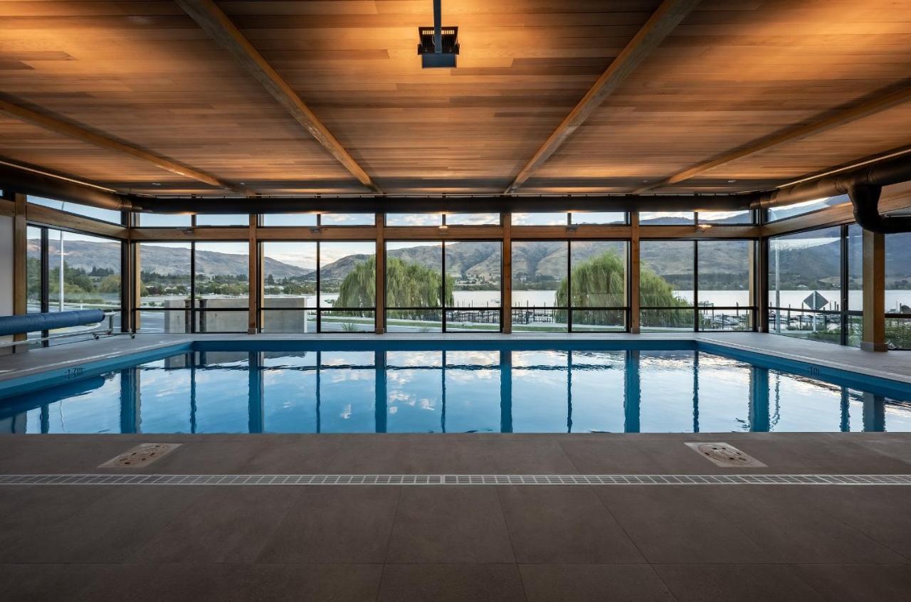 Luxurious Lakefront Penthouse Wanaka Exterior photo