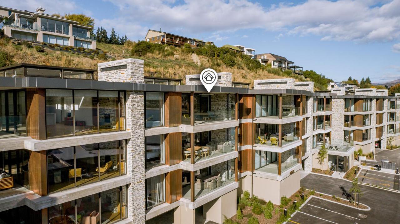 Luxurious Lakefront Penthouse Wanaka Exterior photo